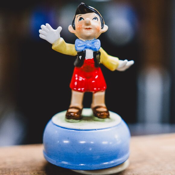 Schmid Other - ✨🎭 Disney Pinocchio Figurine – Collectible Resin Hand-Painted Folk Art ✨🎭